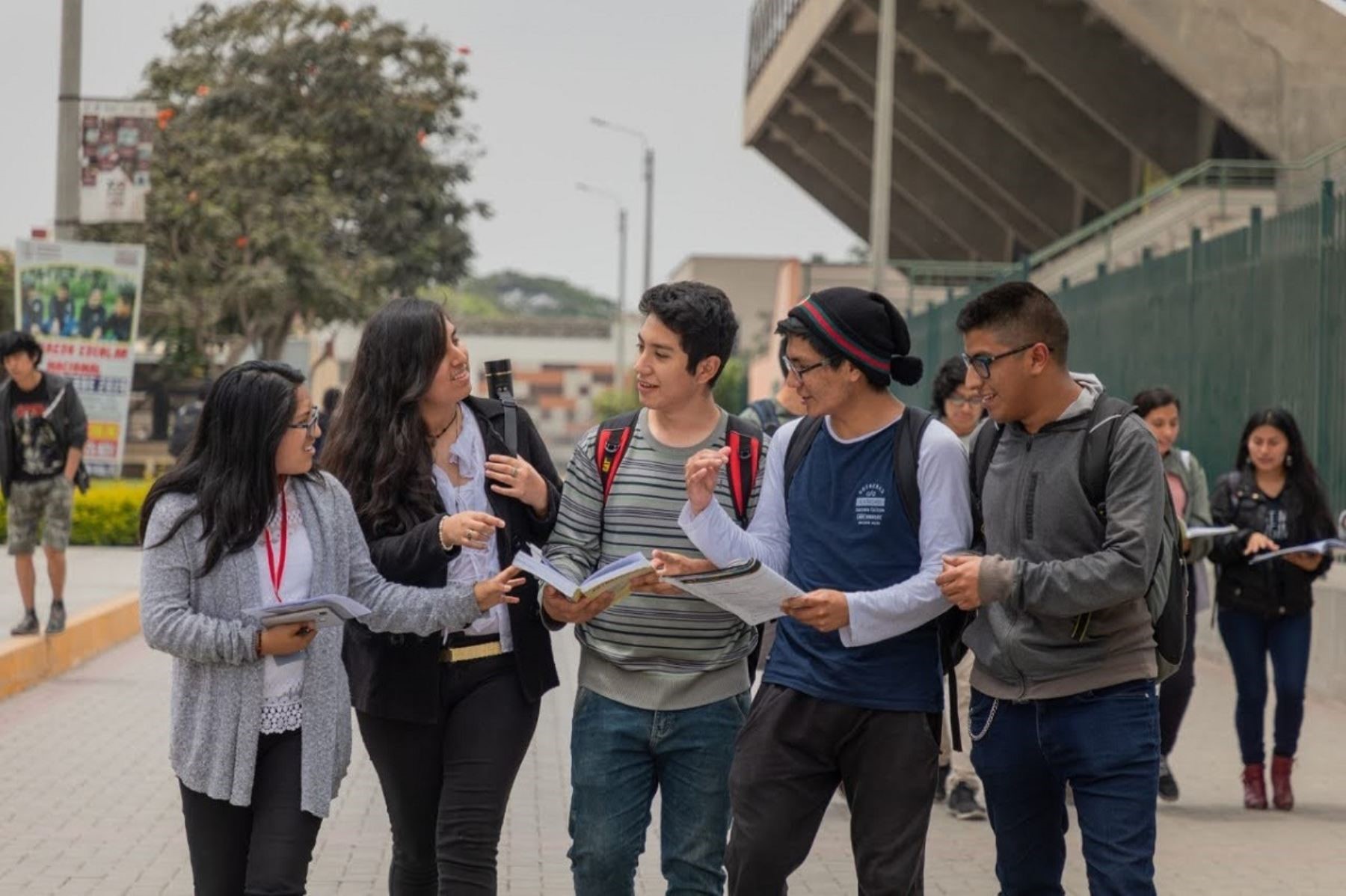 Congreso aprueba Ley de Bachillerato Automático