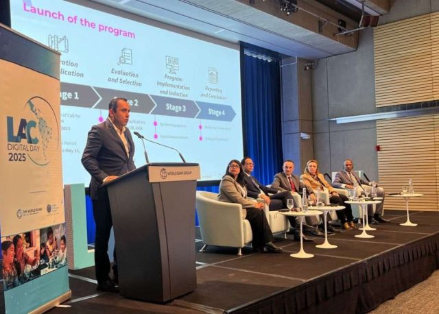 Lanzan iniciativa para que funcionarios peruanos puedan desarrollar habilidades digitales