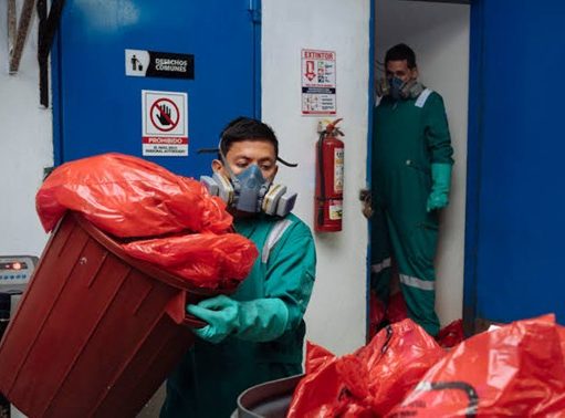 Los hospitales públicos contaminan cuando no gestionan correctamente sus residuos Los hospitales públicos contaminan cuando no gestionan correctamente sus residuos