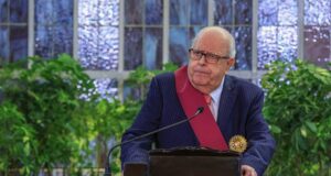 El hombre que sostiene la economía peruana