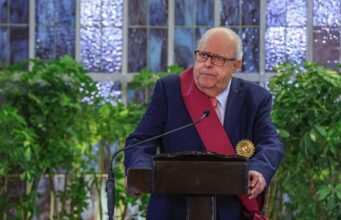 El hombre que sostiene la economía peruana