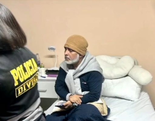 Andrés Hurtado es detenido en clínica de San Borja El presentador peruano conocido como “Chibolín” fue arrestado en la noche del jueves mientras duren sus investigaciones por presunto tráfico de influencias y lavado de activos, por la División de Investigación de Delitos de Alta Complejidad (Diviac)