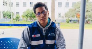 Trabajador del Ministerio del Interior usa IA trabajador el MININTER usa inteligencia artificial