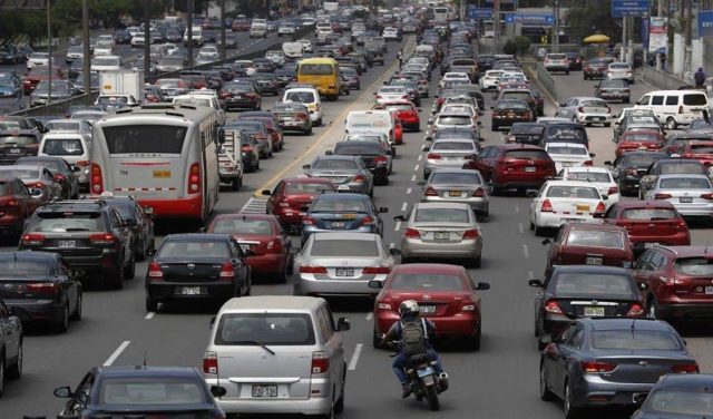 tráfico vehicular incrementa la contaminación del aire