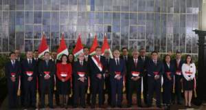 Gobierno de transición presenta gabinete ministerial con perfil técnico y sin presencia política