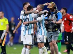 Argentina firma una remontada épica